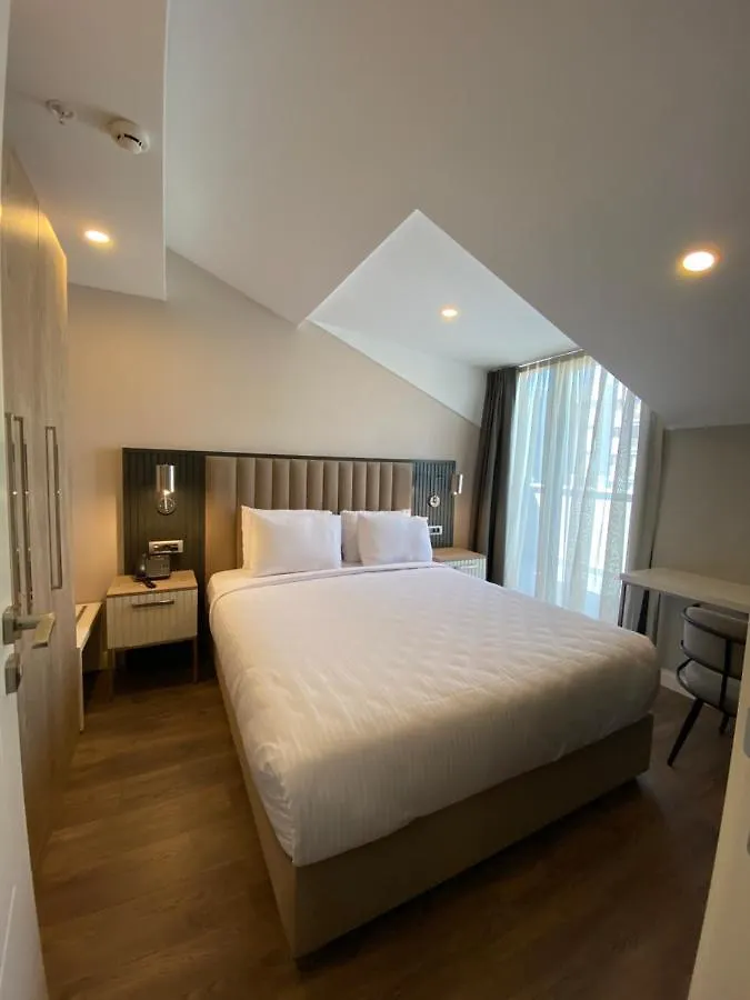 Livinton Istanbul Atasehir Hotel