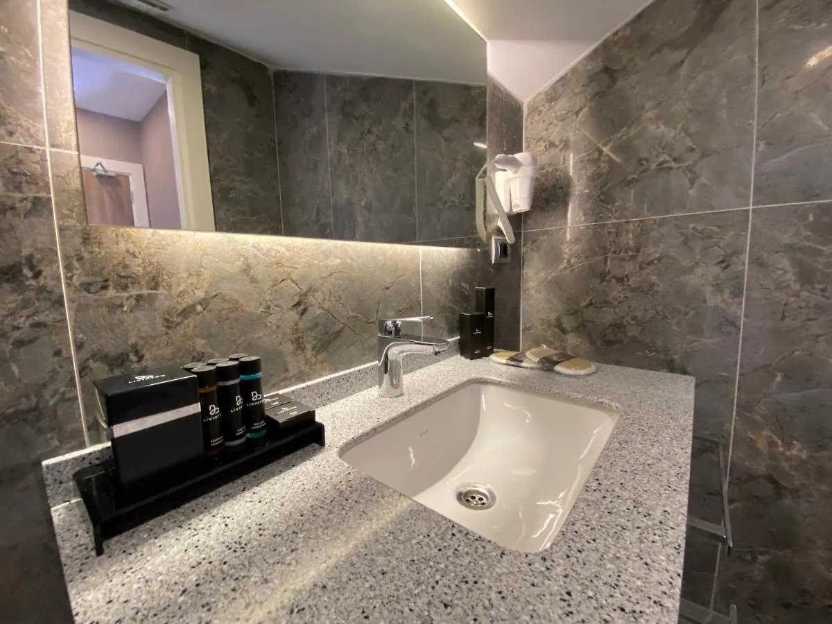 Livinton Istanbul Atasehir Hotel
