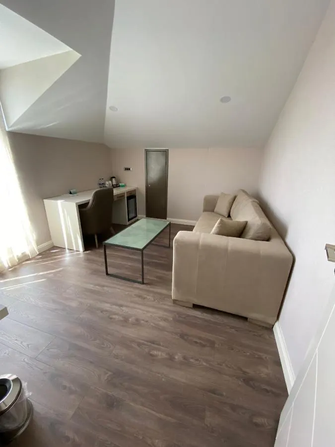 Livinton Istanbul Atasehir Hotel