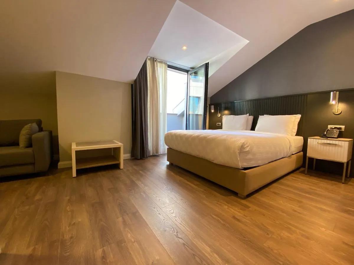 Livinton Istanbul Atasehir Hotel